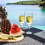 Olive Garden Beachside Hideaway * 莫鲁纳特