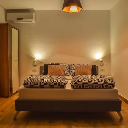 Apartment Olive Garden Molunat