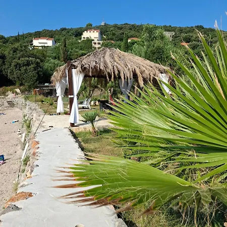 Olive Garden Beachside Hideaway