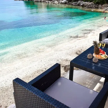Olive Garden Beachside Hideaway