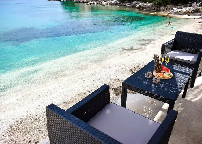 Olive Garden Beachside Hideaway