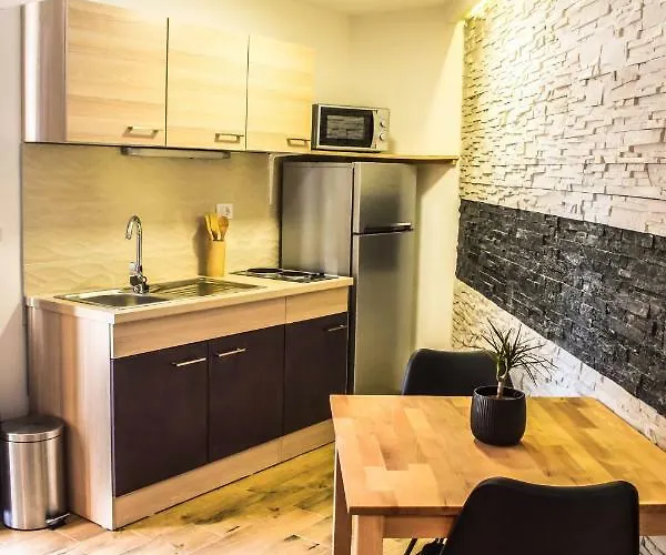 Apartment Olive Garden Beachside Hideaway Molunat
