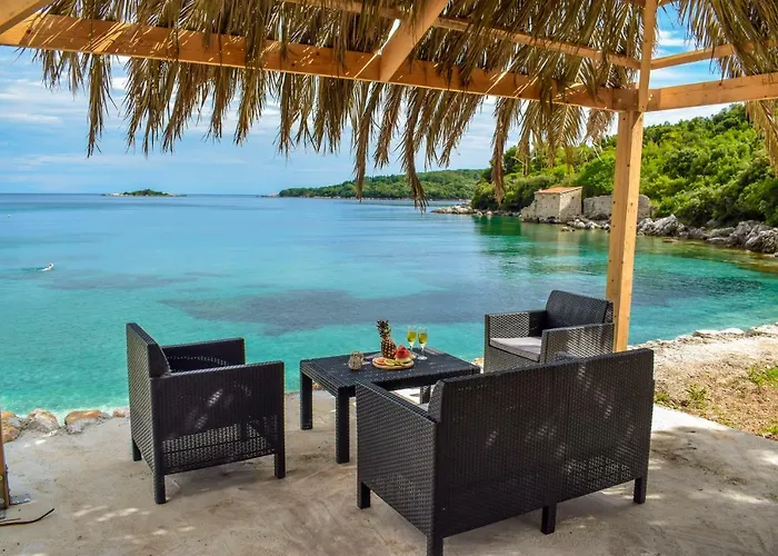 Olive Garden Beachside Hideaway Apartment *