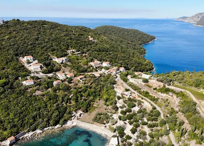 Apartment Olive Garden Beachside Hideaway Molunat